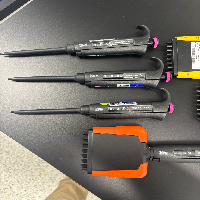 Lot of Pipettes image 3